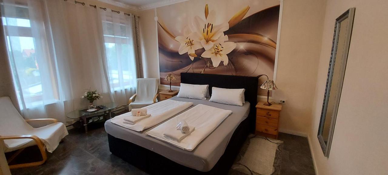 Hotel Restaurant Hellas Гельтинг Экстерьер фото